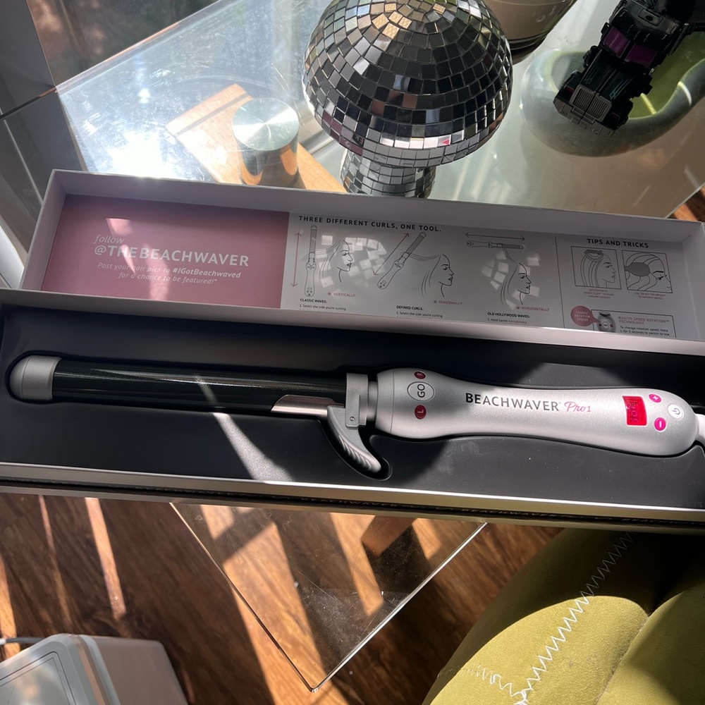 Beachwaver Pro 1 rotating curling iron